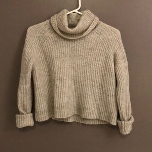 Aritzia sweater
